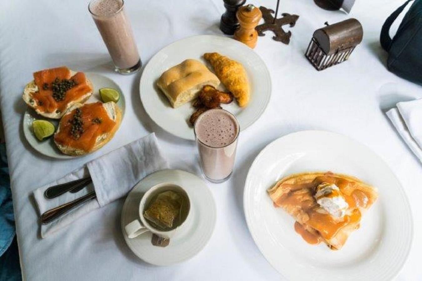 Hotel Museo Spa Casa Santo Domingo Antigua Ngoại thất bức ảnh A typical breakfast in the Dominican Republic